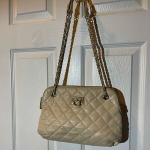 DKNY leather quilted cream small shoulder bag gold tone chain straps